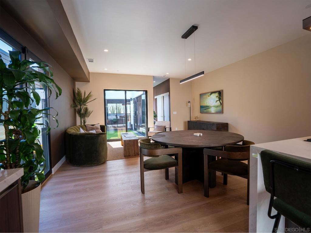 3649 3651 Wilson Ave.