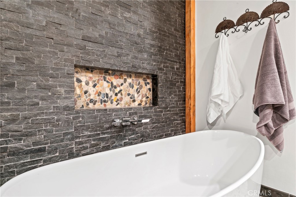 Arrowhead Woods (AWHW) - Residential