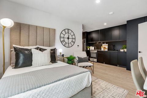 Photo of 3667 Keystone Avenue #536, Los Angeles, CA 90034 (MLS # 26820961)