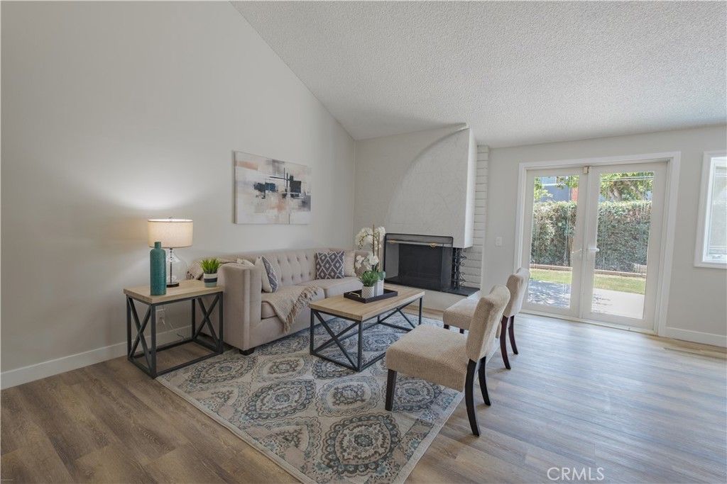 listing image 130722572880846158685