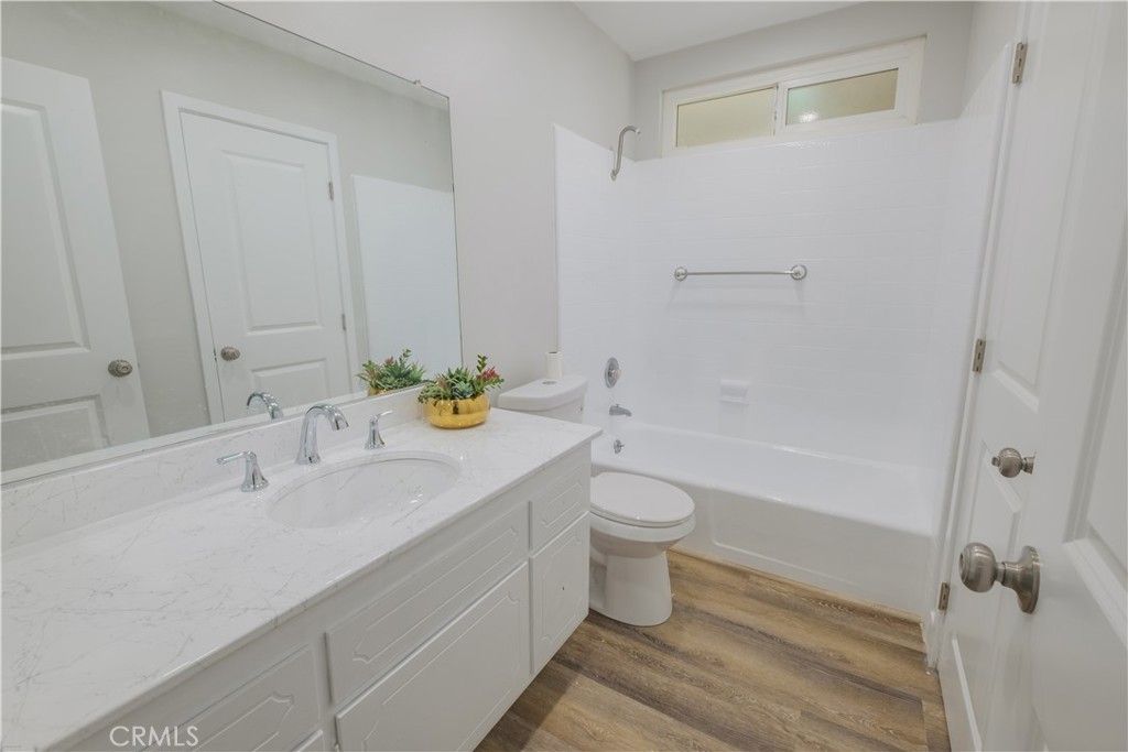 listing image 130723945932477328966