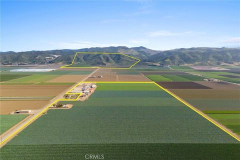 Photo of 901 Floradale Avenue, Lompoc, CA 93436 (MLS # PI25136830) Photo of 901 Floradale Avenue, Lompoc, CA 93436 (MLS # PI25136830)