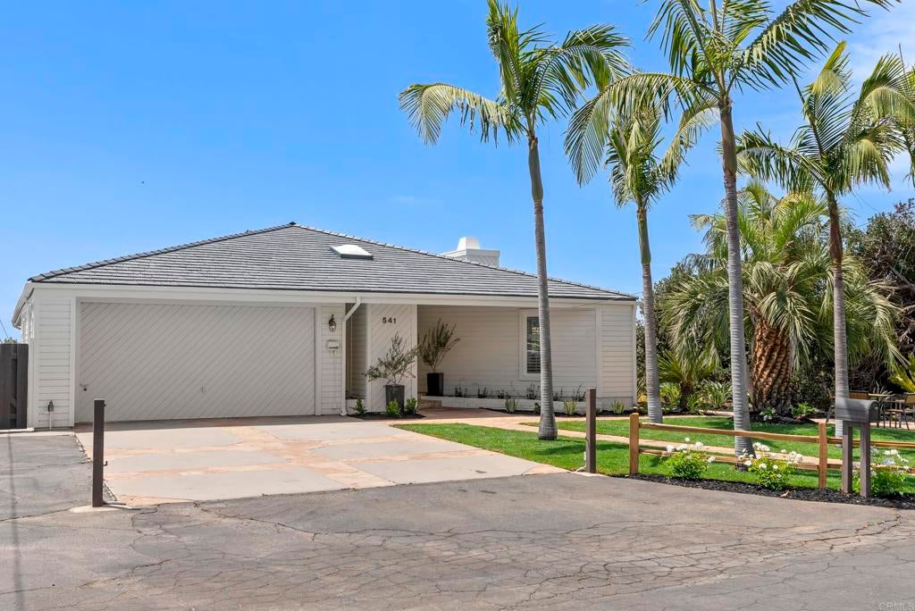 541 S Granados Avenue