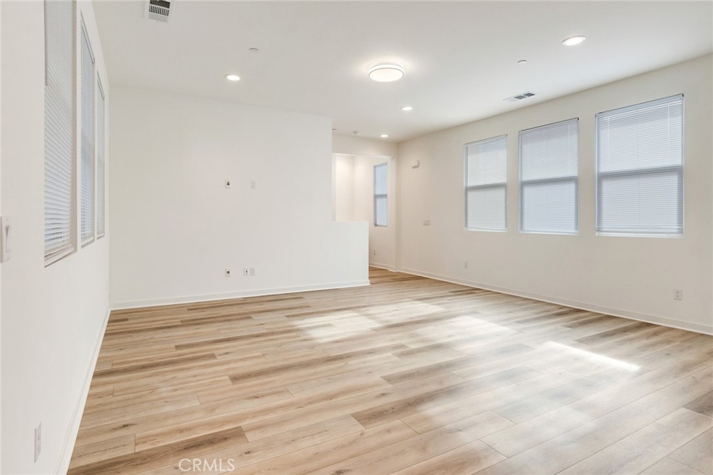 26149 Park Avenue 56