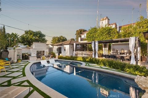 Photo of 539 Tustin Avenue, Newport Beach, CA 92663 (MLS # LG26021723)