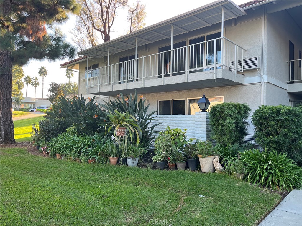 953 Avenida Carmel, Unit B