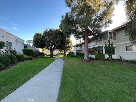 953 Avenida Carmel, Unit B Laguna Woods CA 92637