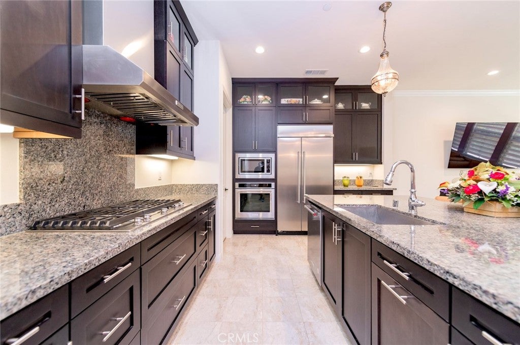 160 Palencia, Irvine CA 92618 - Photo 8