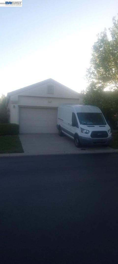 Photo of 676 Turnberry Ter Ter, Rio Vista, CA 94571 (MLS # 41129362)