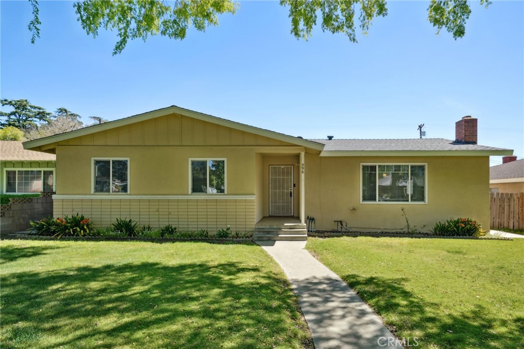 596 N Palm Avenue