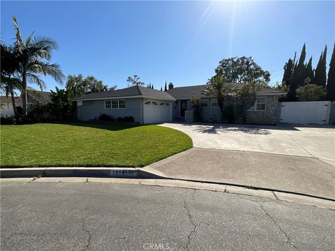 Photo of 12191 Carthay Circle, Garden Grove, CA 92841 (MLS # OC26099031)