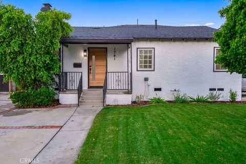 Photo of 1741 N Rose St, Burbank, CA 91505 (MLS # DW26071265)