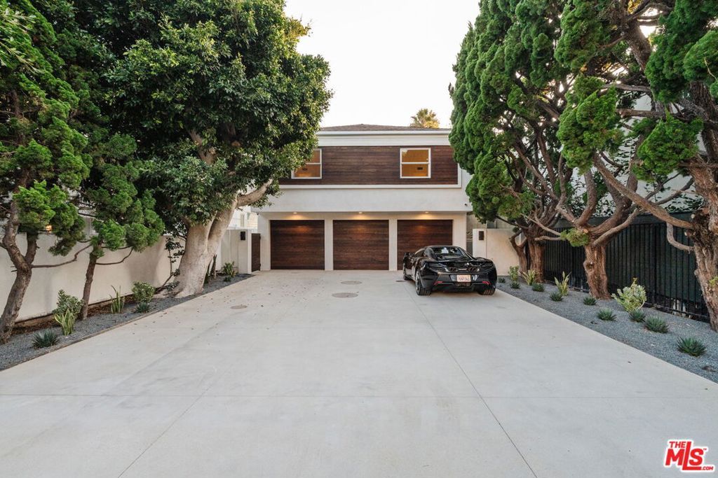 Photo of 22440 Pacific Coast Highway, Malibu, CA 90265 (MLS # 26633251)