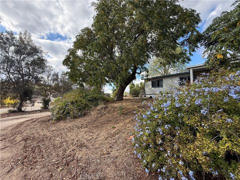 41805 William Hawthorne Temecula CA 92592