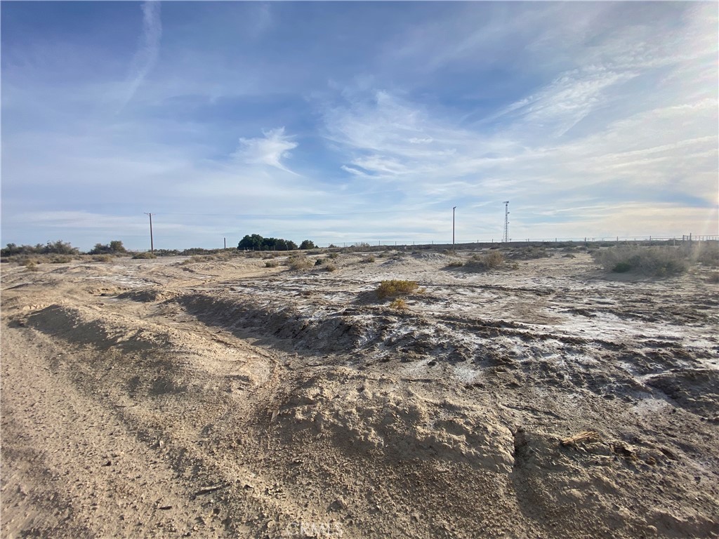 Photo 1 of 4 — 2172 Lansing Avenue, Salton City, CA 92274