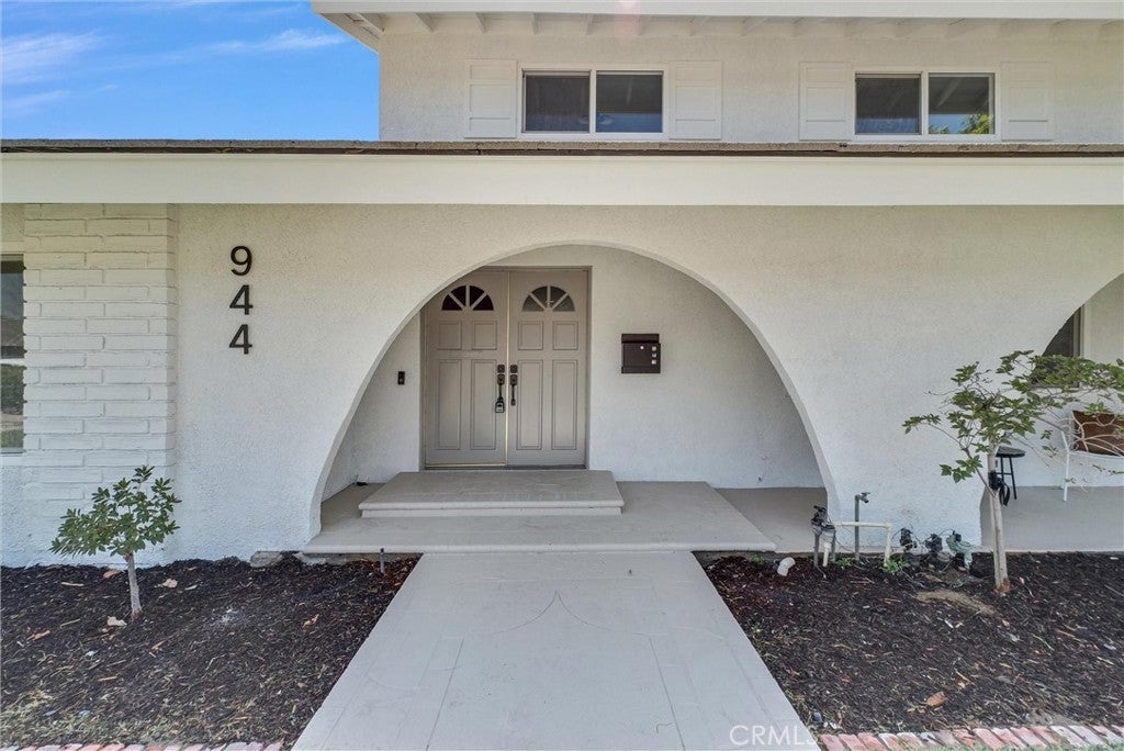 944 East Bastanchury Road
