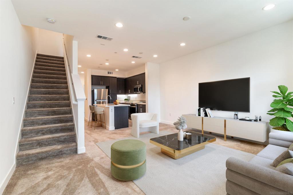 Properties 1 7651 University Ave 104