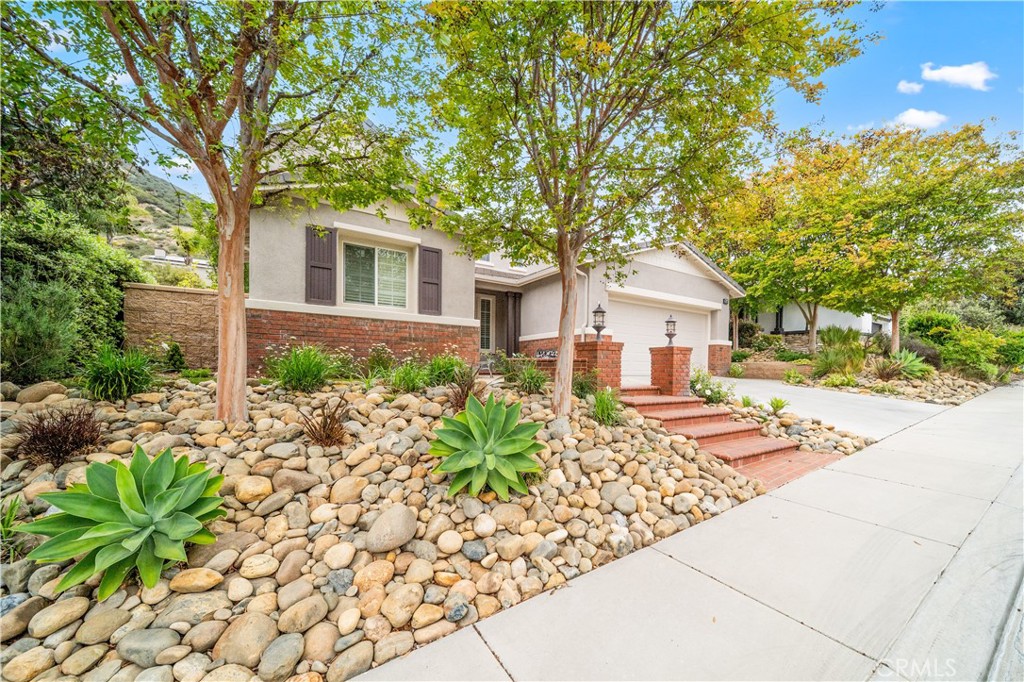 26544 Mahonia Way