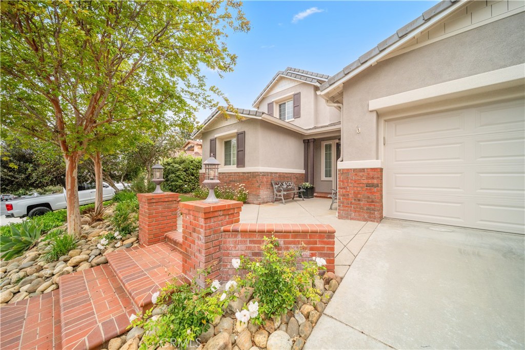 26544 Mahonia Way