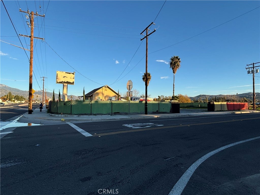 41267 E Florida Avenue