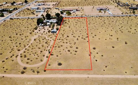Photo of 3 Cahuilla, Apple Valley, CA 92307 (MLS # IV26127429)