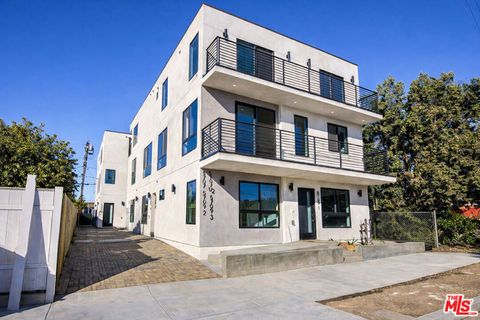 Photo of 5709 Auckland Avenue, North Hollywood, CA 91601 (MLS # 26661817)