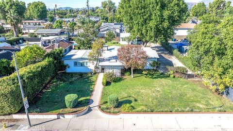 Photo of 8621 Winnetka, Winnetka, CA 91306 (MLS # SR25264180)