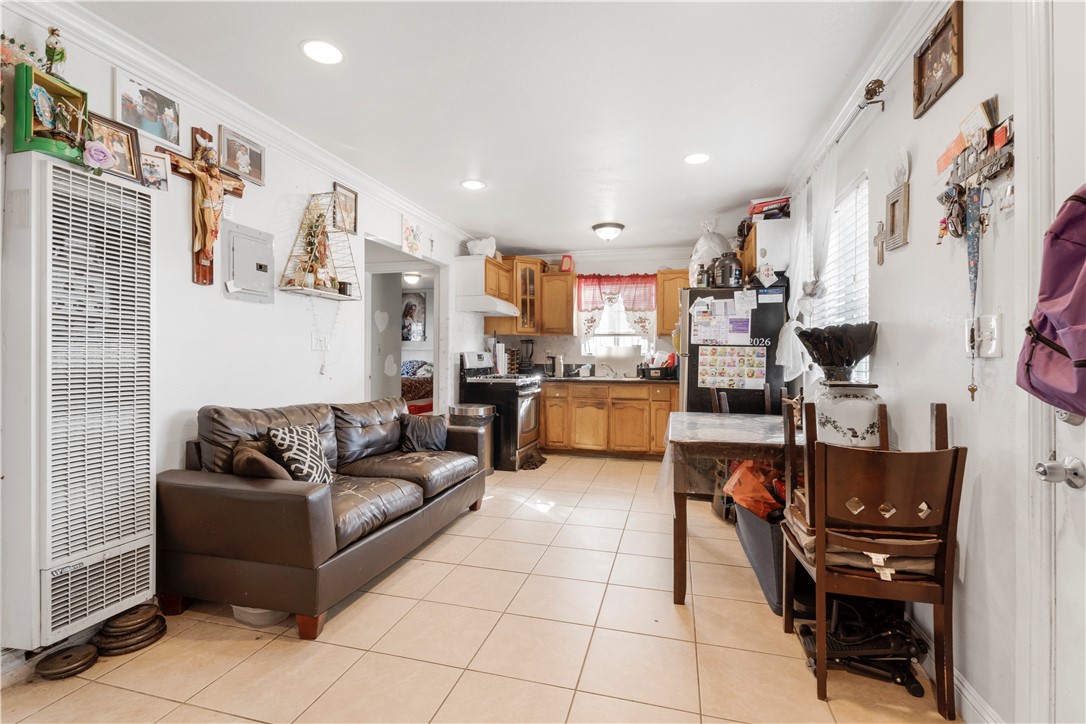 9201 S Central