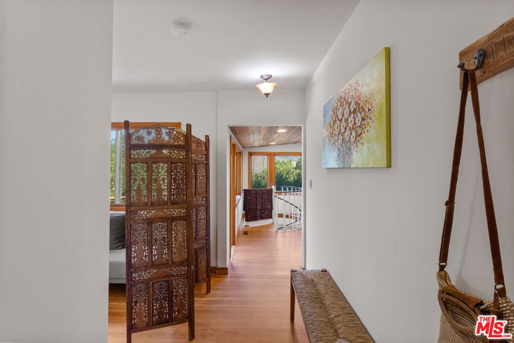 1239 Fernwood Pacific Drive