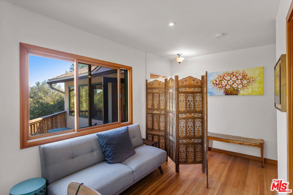1239 Fernwood Pacific Drive