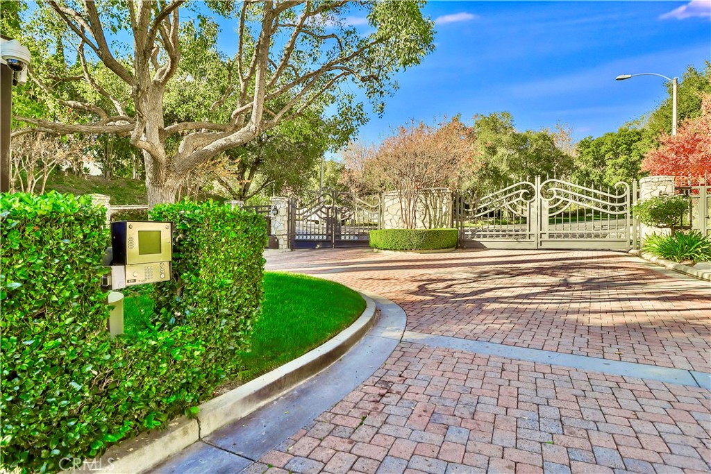 3980 Leighton Point Rd.