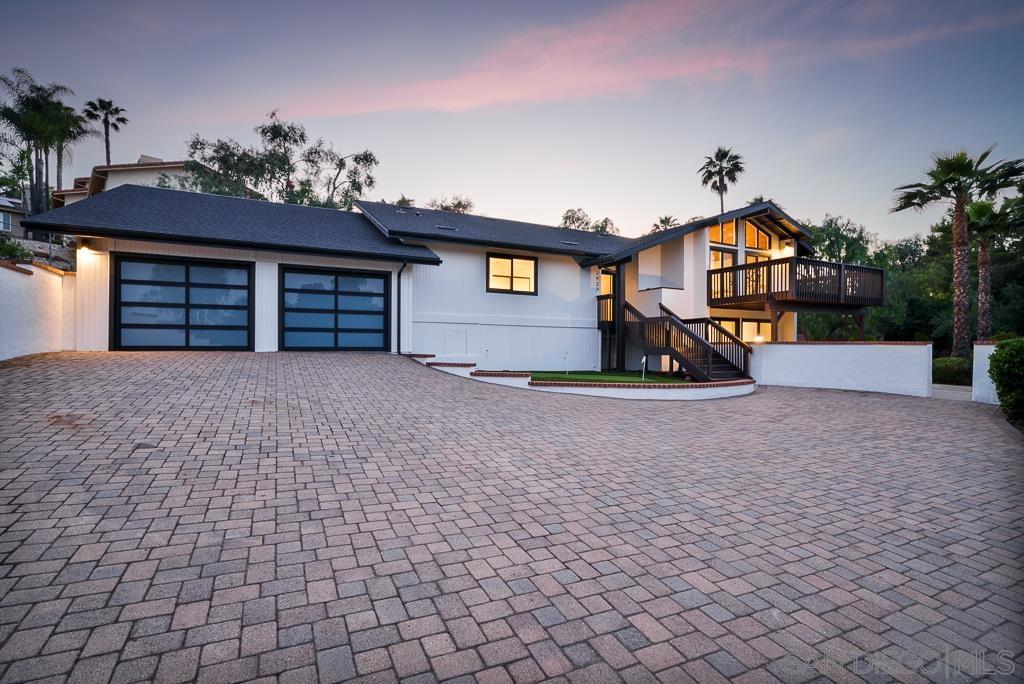 2927 Lawrence Ln