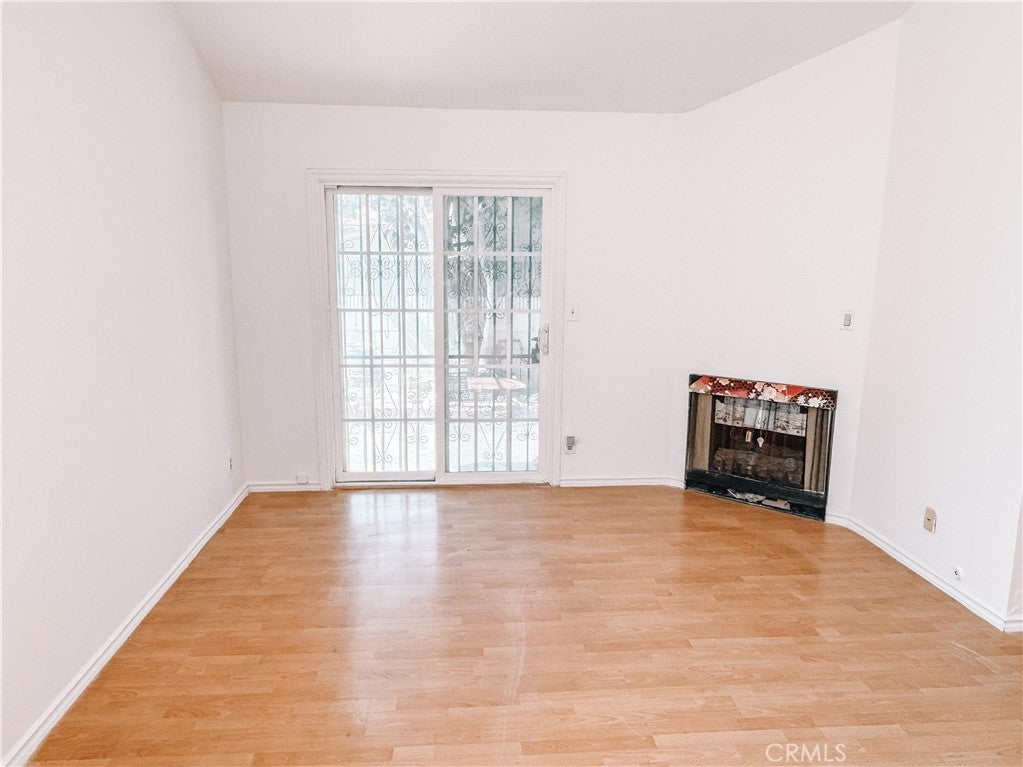 11226 Elliott B