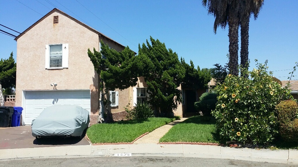 A large home at the end of a quiet and friendly cul-de-sac near freeways and shopping. Just two blocks to the elementary school, this four bedroom is great for a growing family. Nice floor plan and yard, but needs some attention. Perfect for handyman. More pictures available next week. Neighborhoods: Webster Equipment: Range/Oven Other Fees: 0 Sewer: Sewer Connected Topography: LL