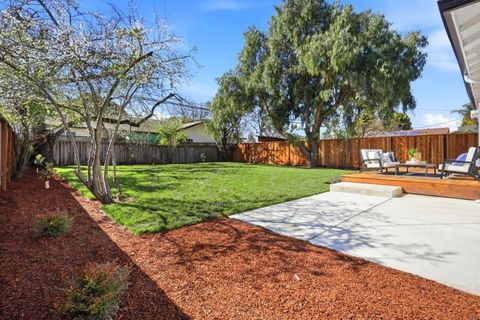 Tiny photo for 3234 Hoover Street, Redwood City, CA 94063 (MLS # ML82037591)