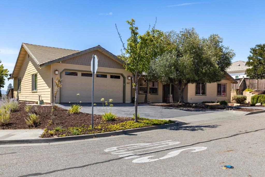 653 Red Cloud Road