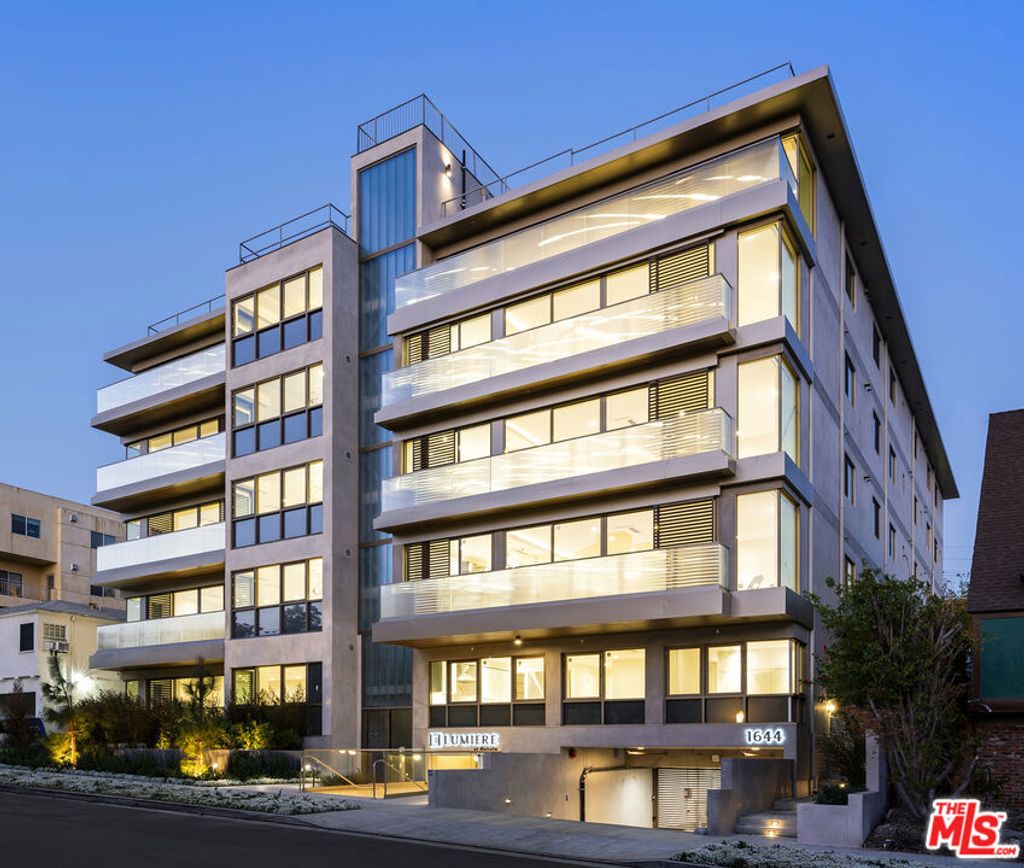 Photo of 1644 Malcolm Avenue #420, Los Angeles, CA 90024 (MLS # 25609267)
