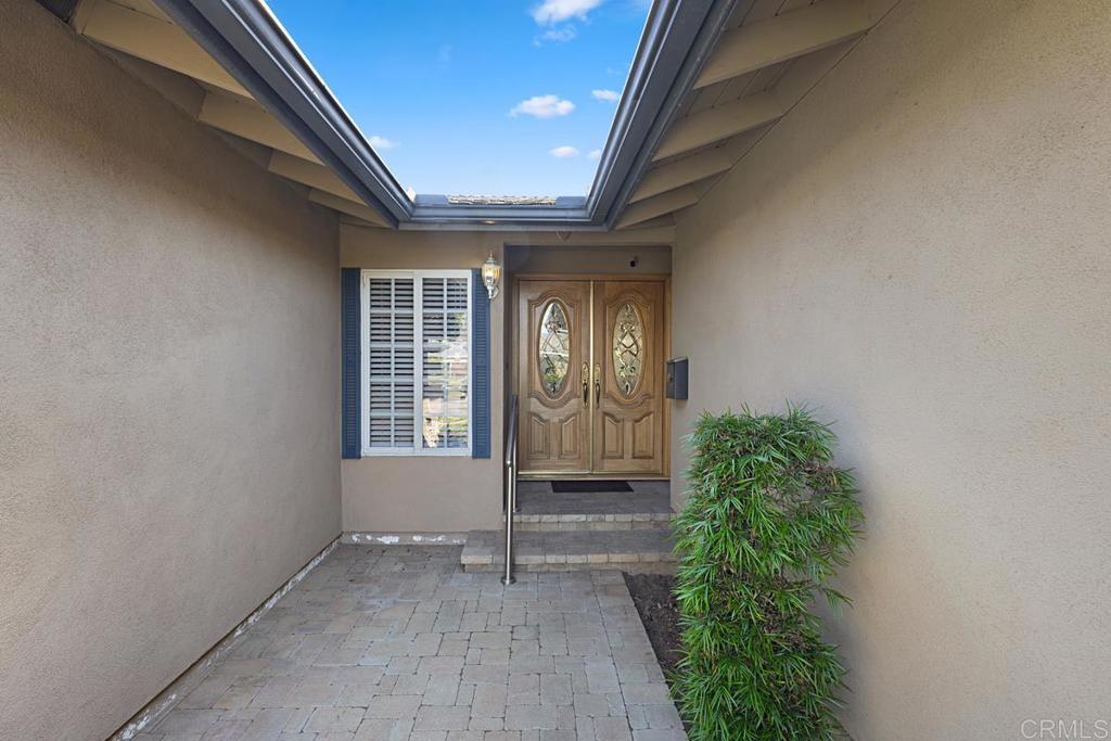 4358 E Holtwood Avenue