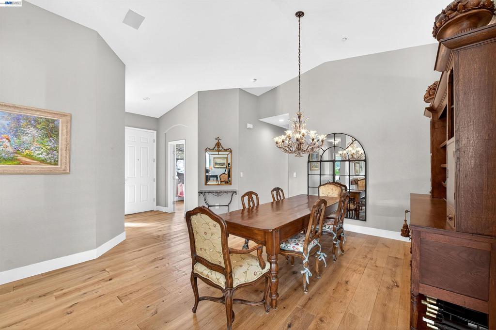 6433 Owl Way