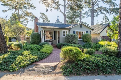 Photo of 0 Lobos SE Corner Second, Carmel, CA 93923 (MLS # ML82040800)