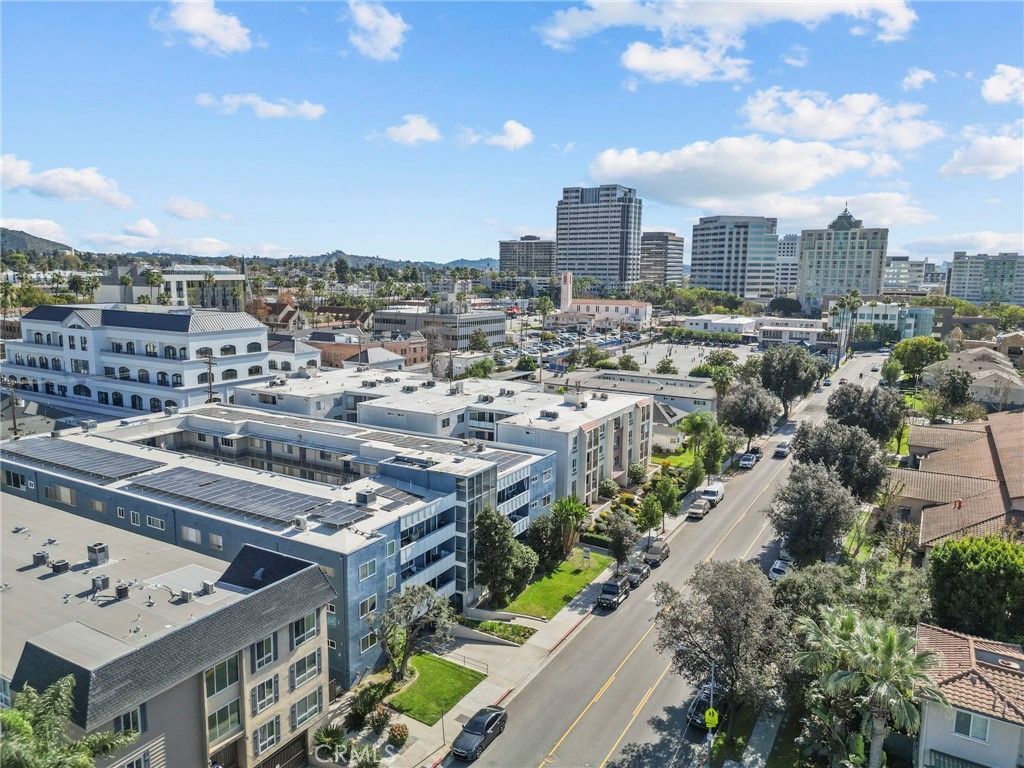 Photo of 1126 N Central Ave #308, Glendale, CA 91202 (MLS # SR26062406)