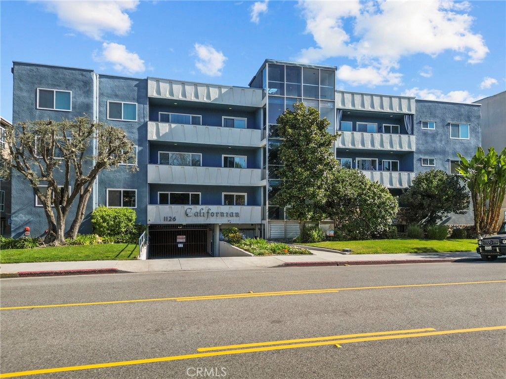 Photo of 1126 N Central Ave #308, Glendale, CA 91202 (MLS # SR26062406)