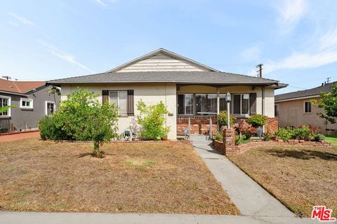 Photo of 3311 W 115th Street, Inglewood, CA 90303 (MLS # 25598817)
