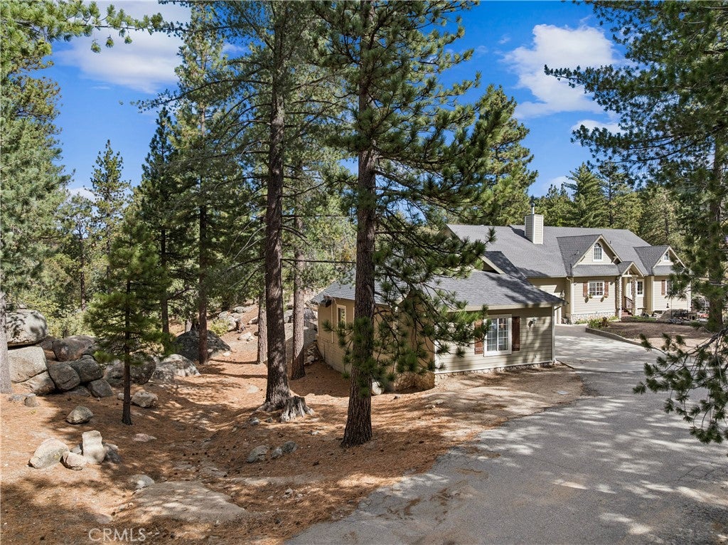 32360 Pine Manor Lane