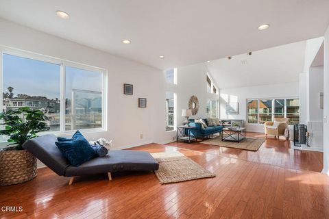 Tiny photo for 2221 Kingsbridge Lane, Oxnard, CA 93035 (MLS # V1-34289)