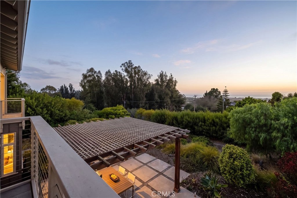950 Mesa View Drive