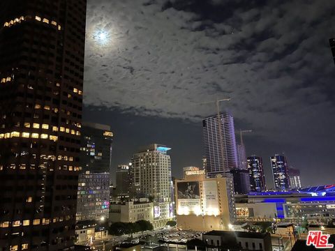 Photo of 877 Francisco Street #1115, Los Angeles, CA 90017 (MLS # 26732811)