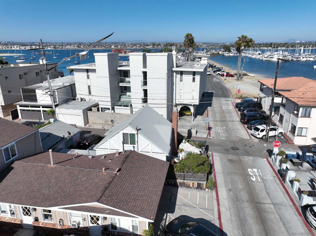 3510 Bayside Lane