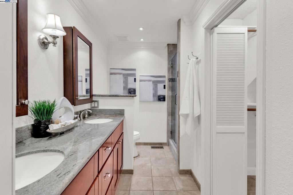 TRES LAGOS NORTH - Residential