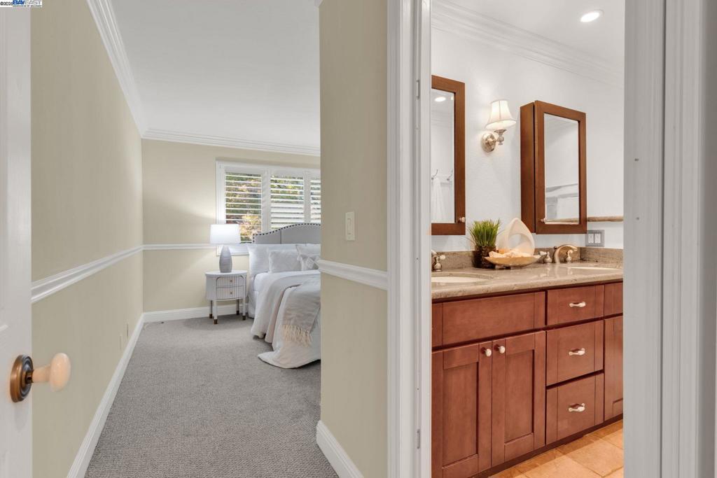 TRES LAGOS NORTH - Residential